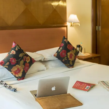 Hotel Parle International Mumbai Exterior photo